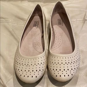 Croft & Barrow Ortholite CreativityIce BeigeRound Tor Ballet Flats, 9.5